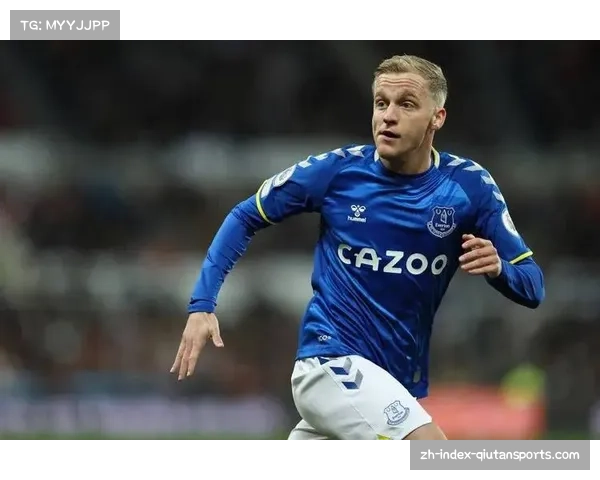 埃弗顿利用身体对抗打乱曼联节奏 裁判宽松执法利好主队战术